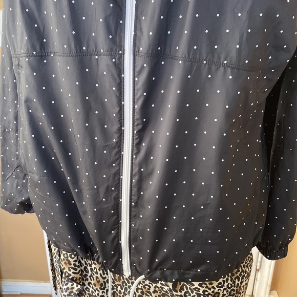 Columbia light weight windbreaker - Picture 3 of 9